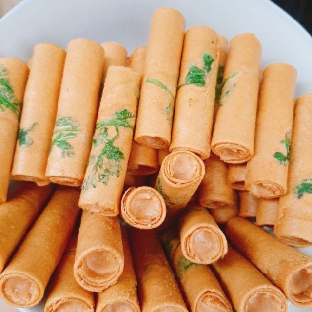Bánh ống ngò nhân đậu phộng hủ pet 450g