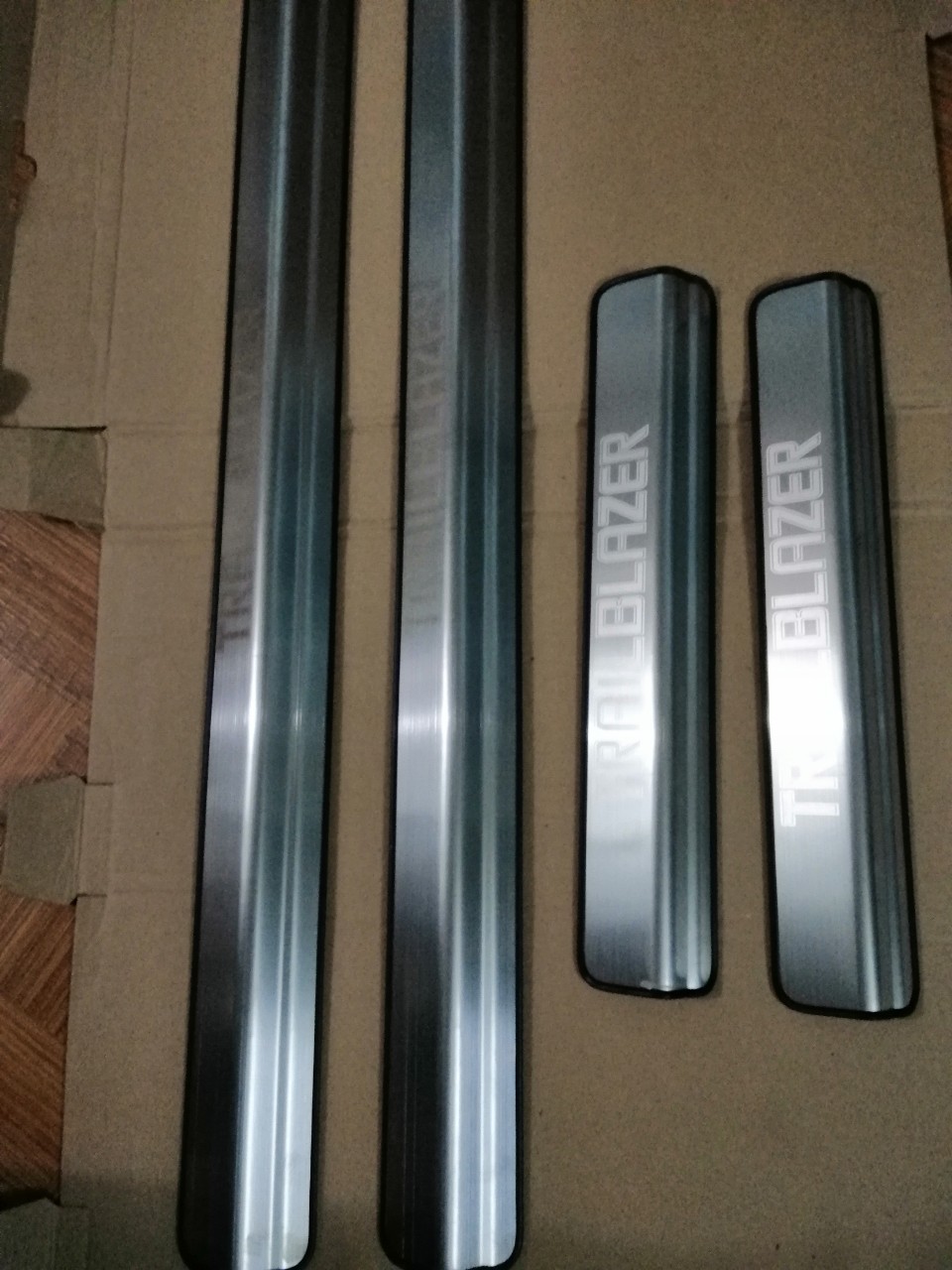 Bộ 4 Ốp bậc ngoài Inox Chevrolet Trailblazer 2016-2021