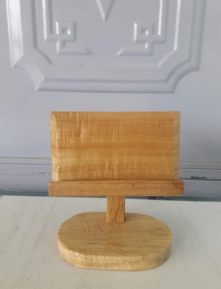 kệ để điện thoại