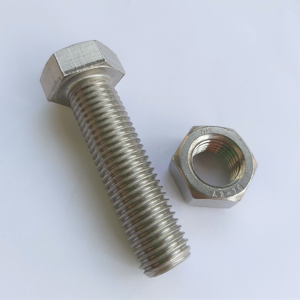 Bu long inox (304) M12 đủ kích thước từ (30mm--->100mm)