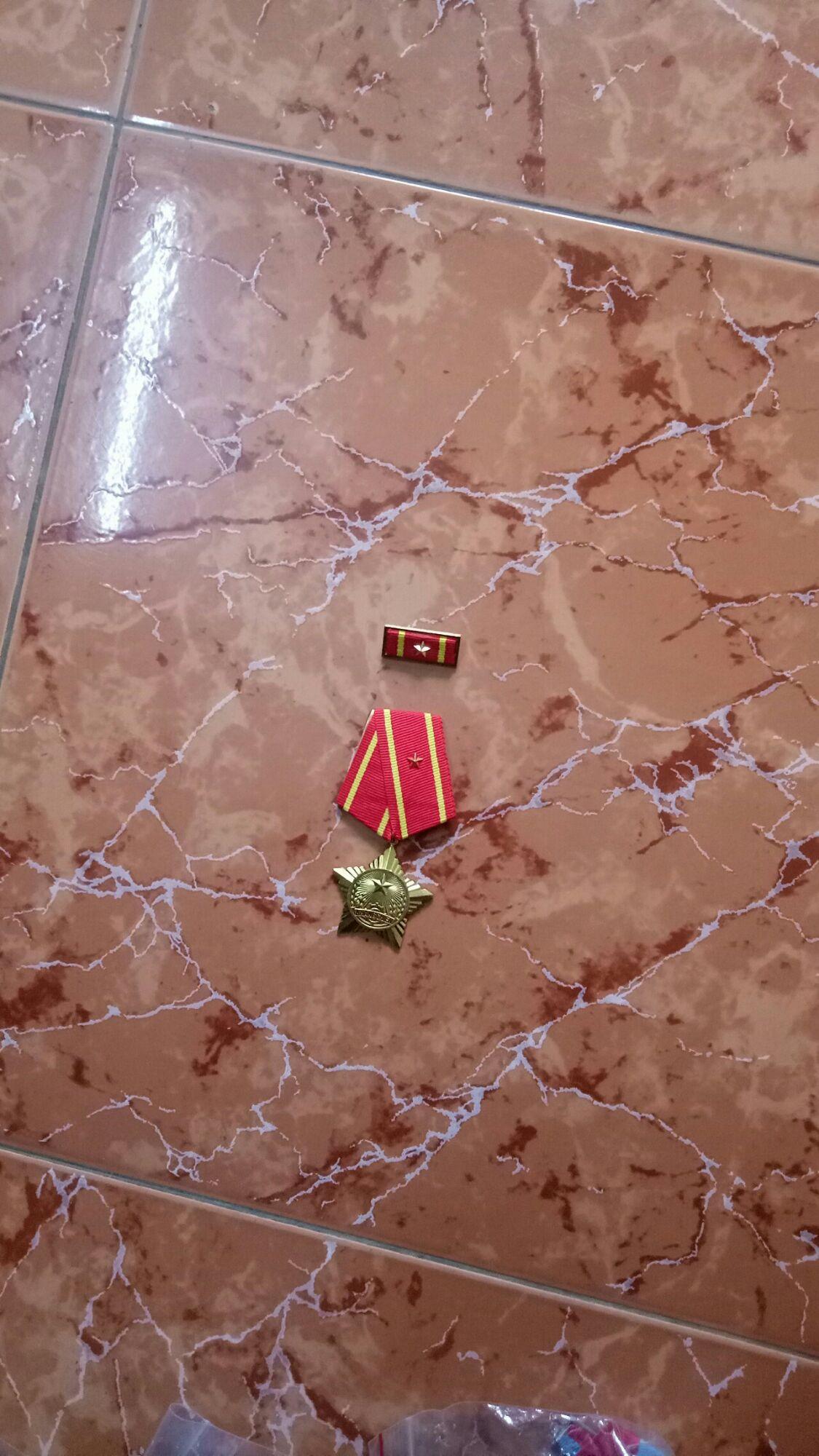 Huy hiệu cài áo, giải thưởng