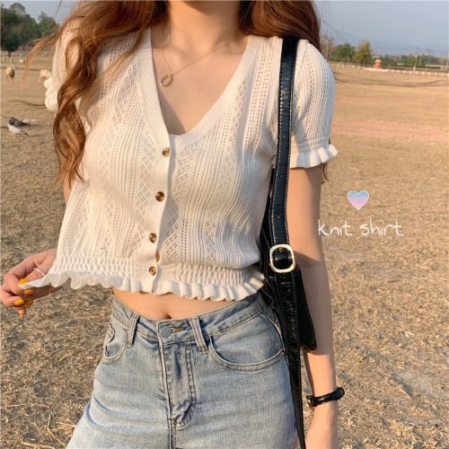 Áo Croptop Jennie siêu xinh