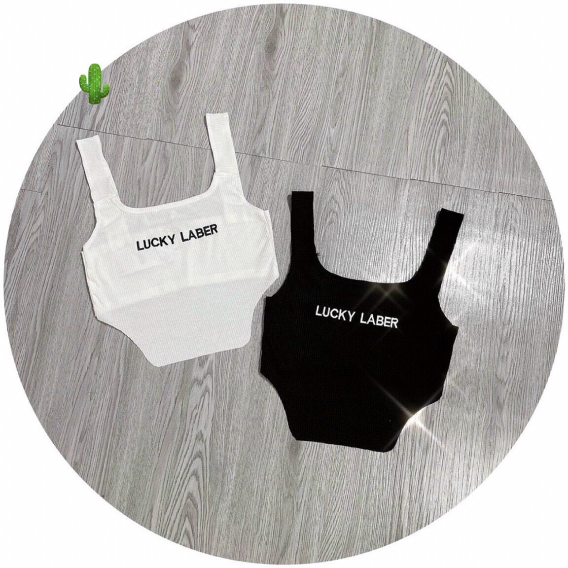 Áo croptop ba lỗ khoét eo chữ thêu hot