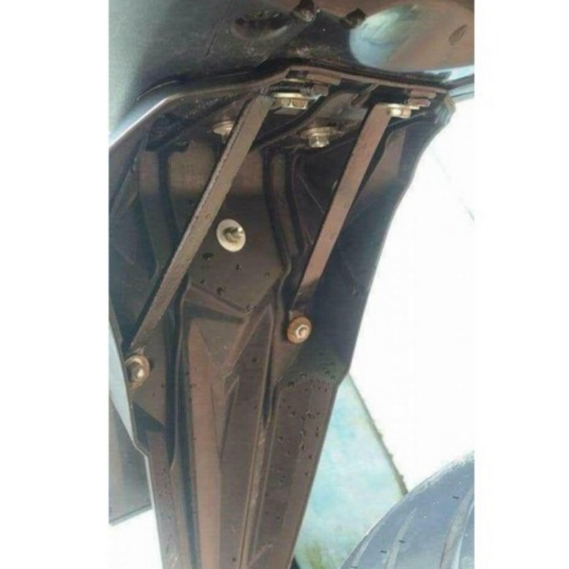 CẶP BÁT DÈ SAU CHỐNG RUNG GẴN EXCITER 135, 150 KIỂU FZ BẰNG THÉP MÀU ĐEN, PÁT ( PAS ) CHỐNG GÃY YAMAHA EX 135 150, EX150, EX135