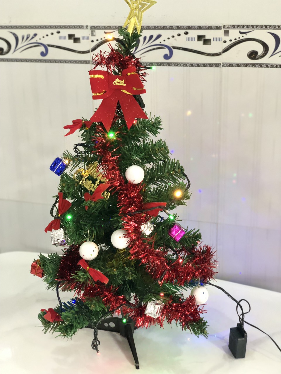 Cây thông Noel mini để bàn trang trí giáng sinh
