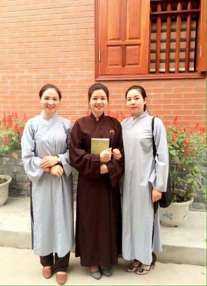 Tràng Phật tử màu lam chất Kate
