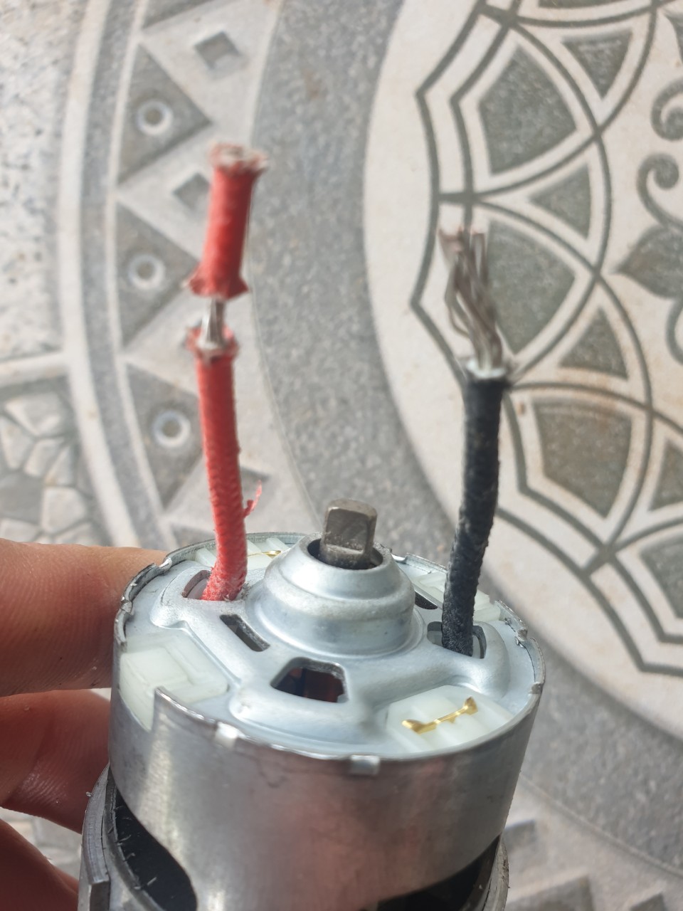 motor máy cắt cỏ 18v