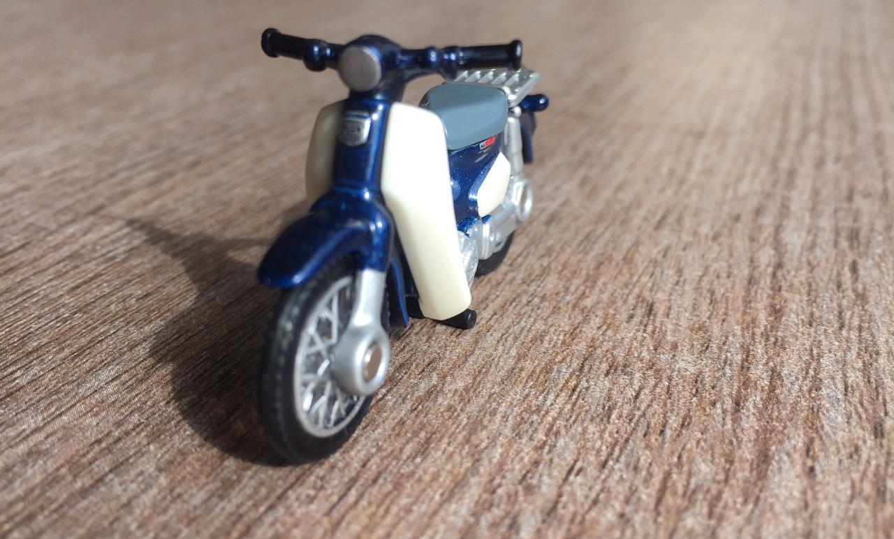 Xe mô hình Tomica Super Cub