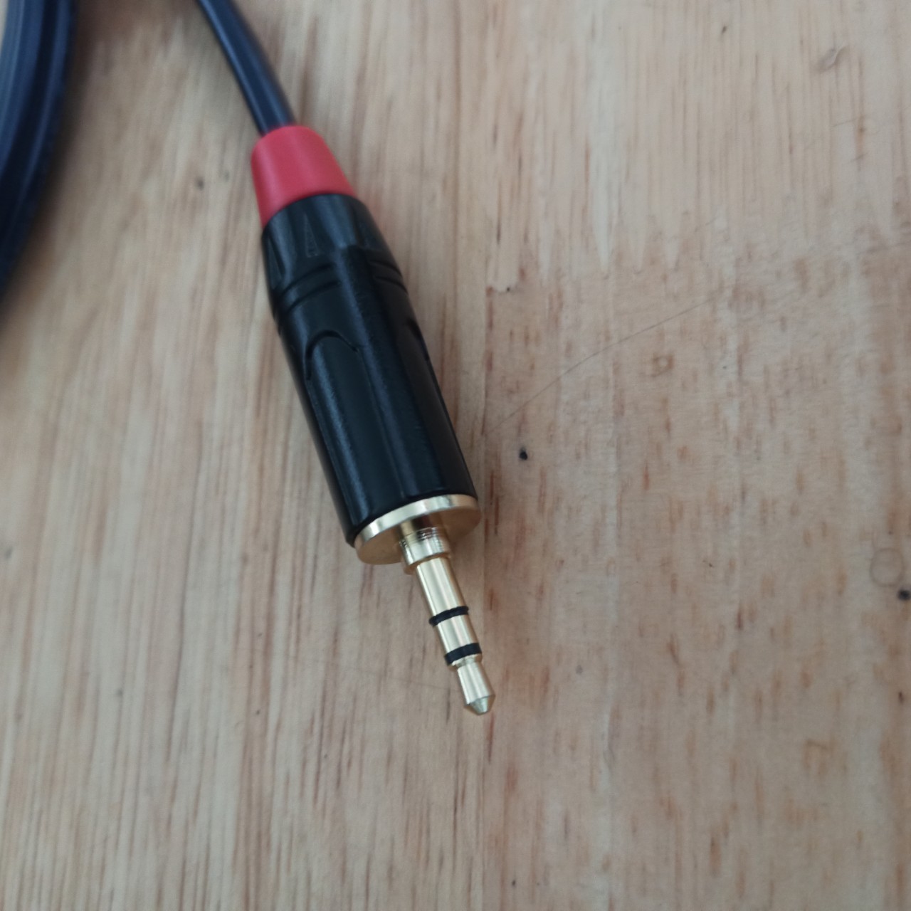Dây 3.5mm ra 2 đầu canon đực