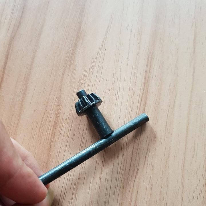 Tay khóa đầu kẹp mũi khoan 13mm