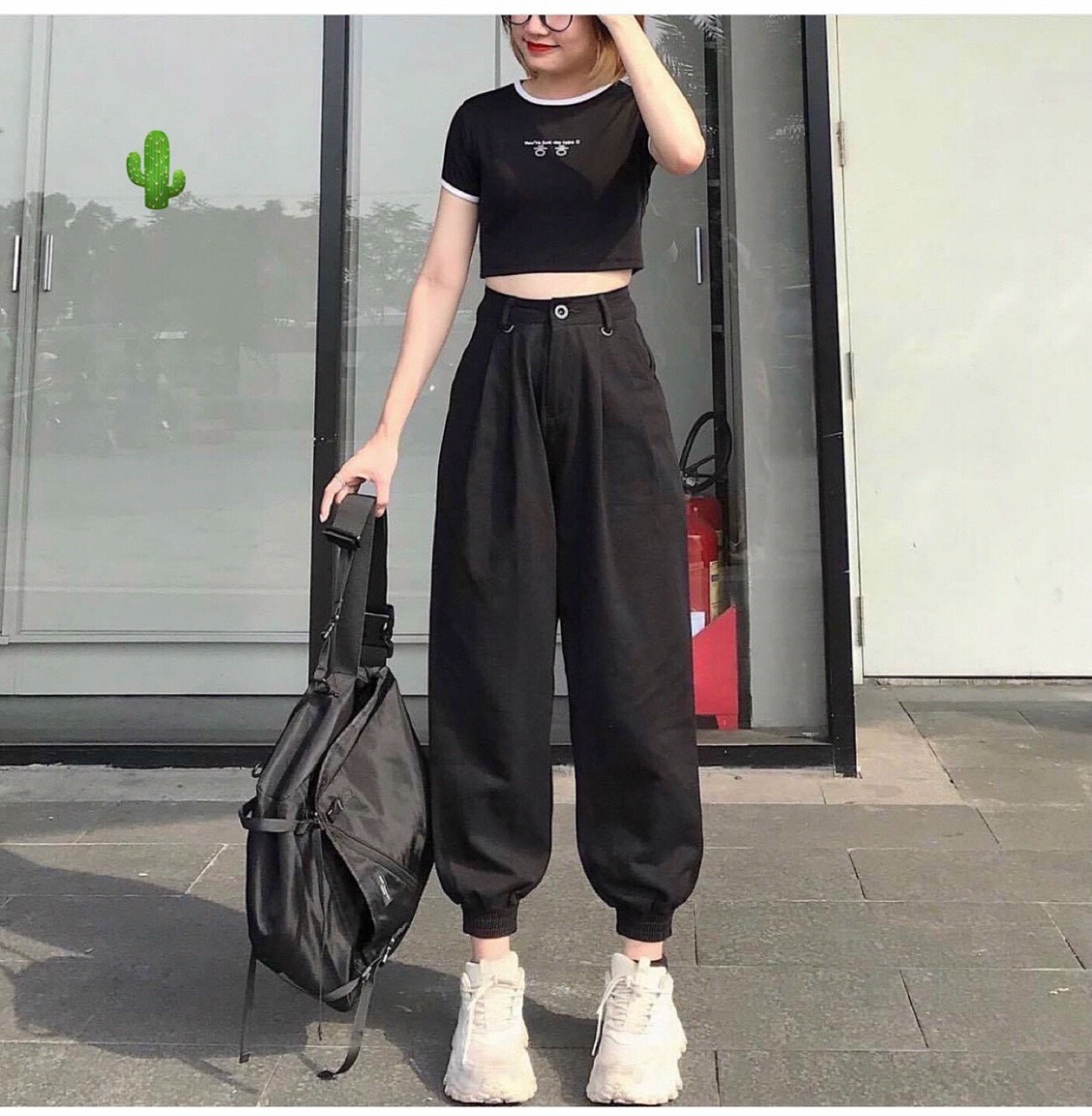 Áo croptop body phối viền cổ, tay thêu chữ Hàn trước ngực TTPK0045