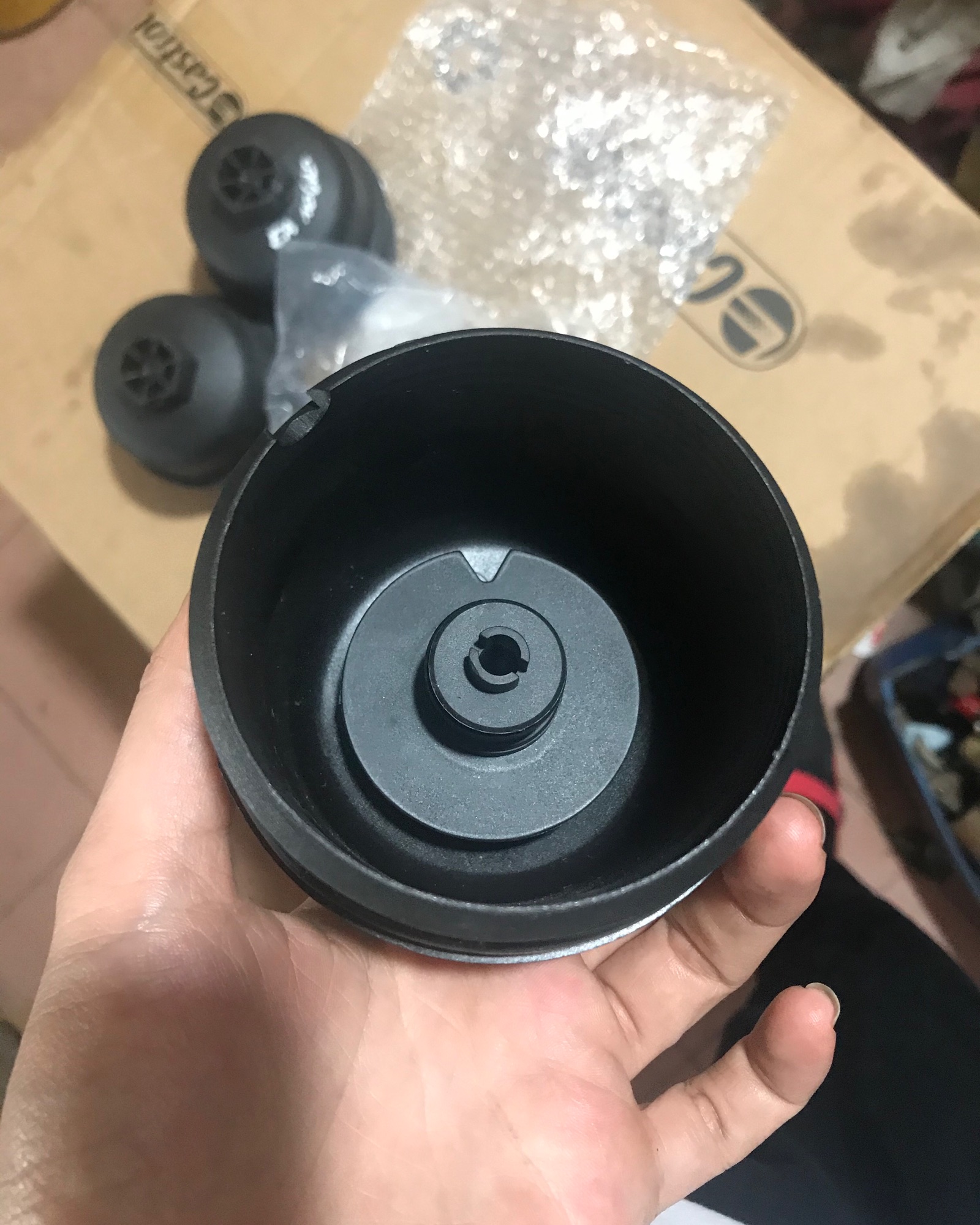 [HCM]Nắp Lọc Nhớt (Đế Lọc Nhớt) Ford Transit 2010-2020