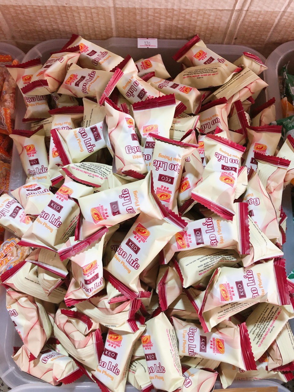 Kẹo gạo lứt đậu phộng