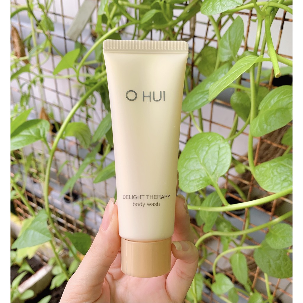 Cặp dầu gội +sữa tắm Ohui Clear Science Moisturizing Shampoo 40ml