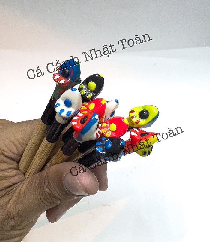 CÂY KÈ CÁ BETTA DÀI 20CM (MÀU NGẪU NHIÊN)