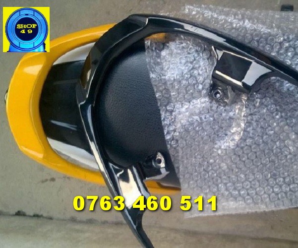 cảng sau xe sirius