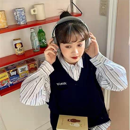 Set áo Gile monday và áo Sơ mi kẻ tay dài