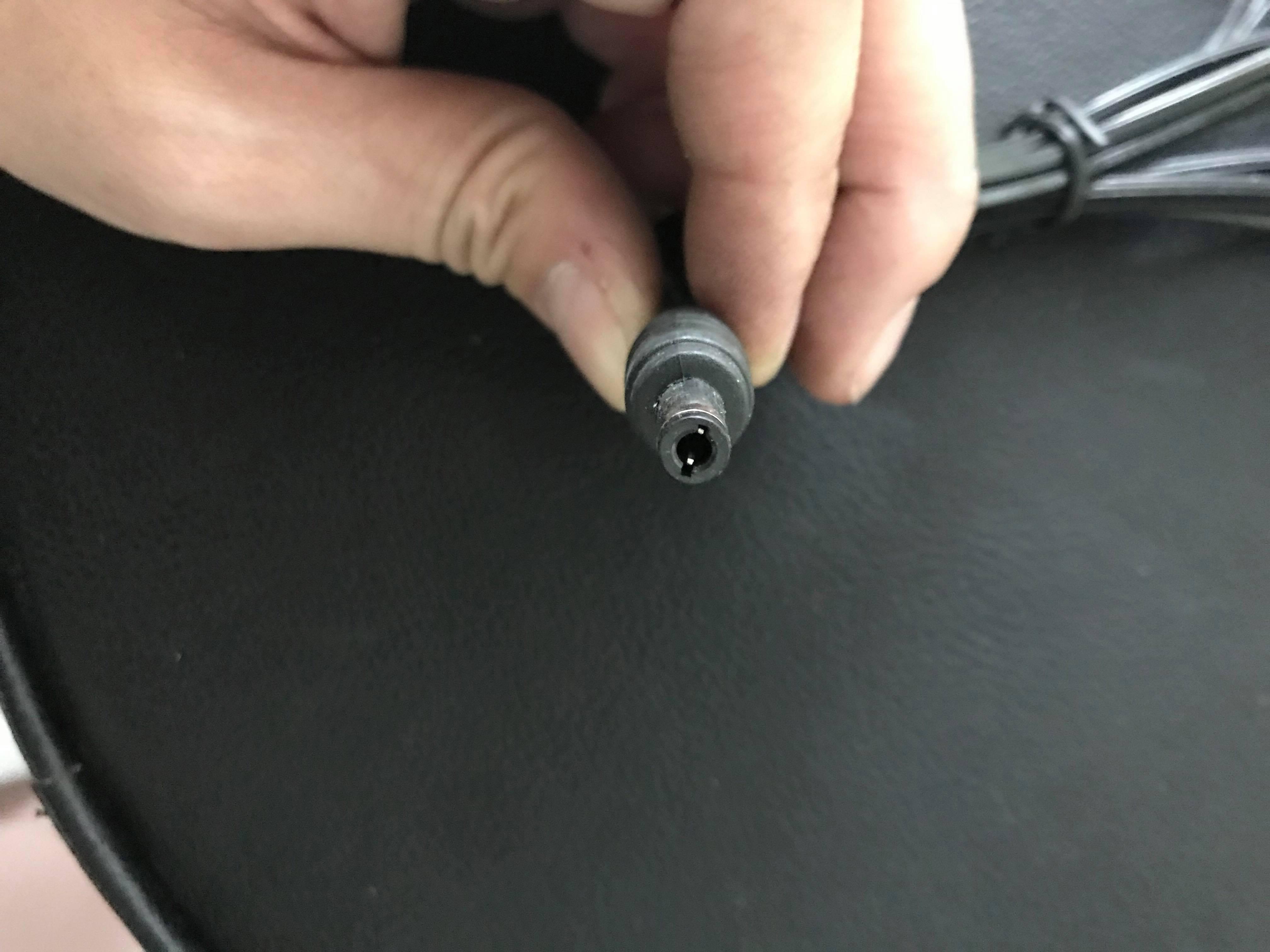 Sạc ắc quy 12v 2A có đèn báo