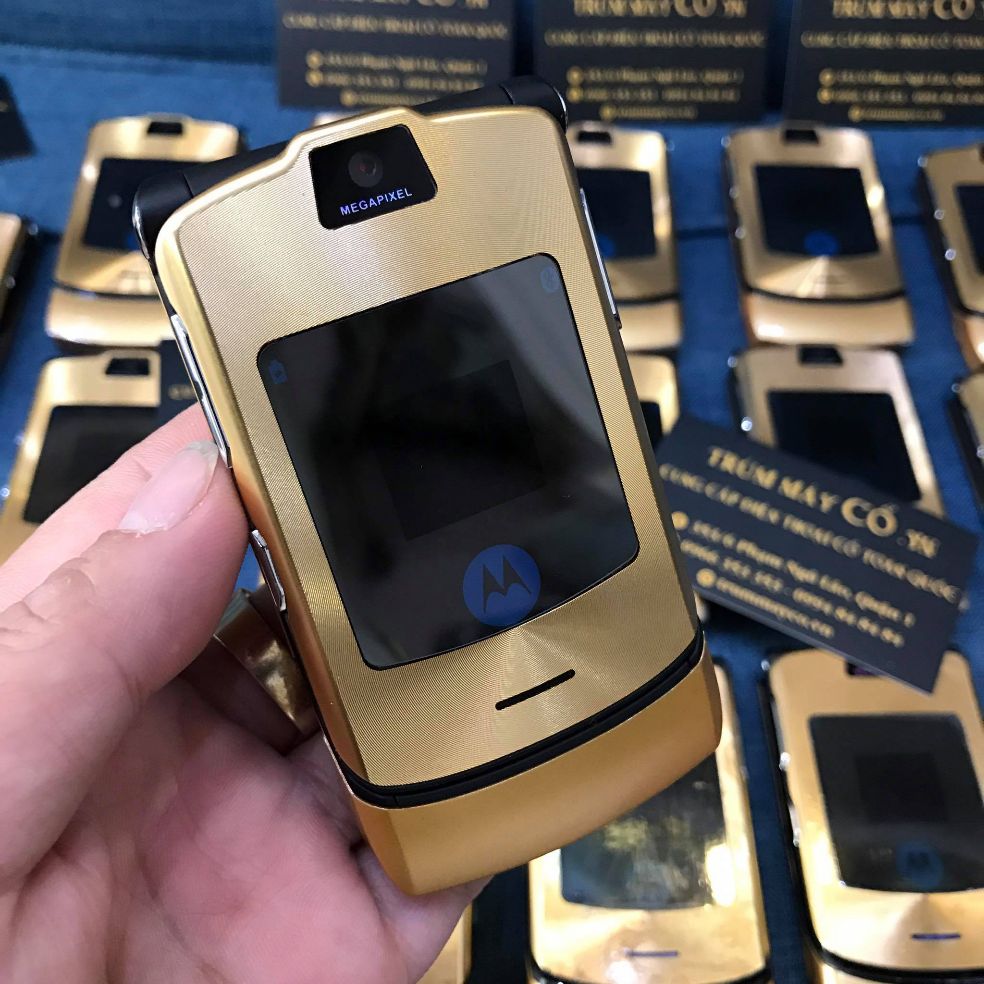 Điện thoại cổ Motorola V3i (Vỏ điện thoại) vàng gold - Giá rẻ 
