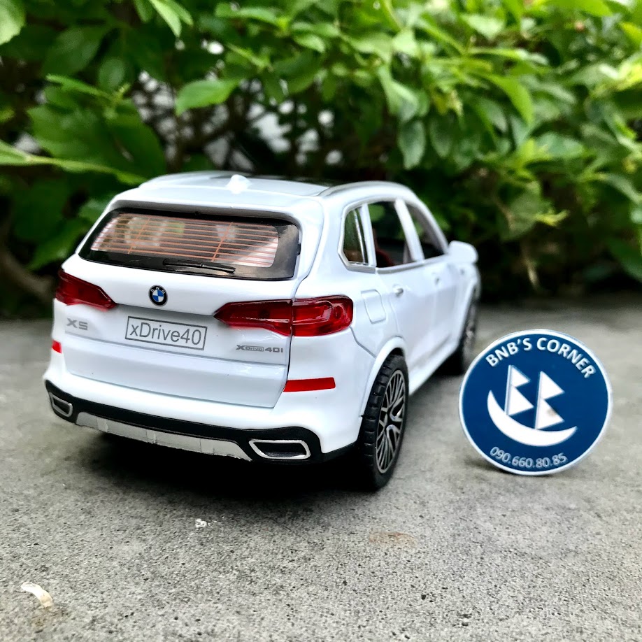 [BNB's Corner] Mô hình xe BMW X5 M Performance tỷ lệ 1:32 - màu trắng