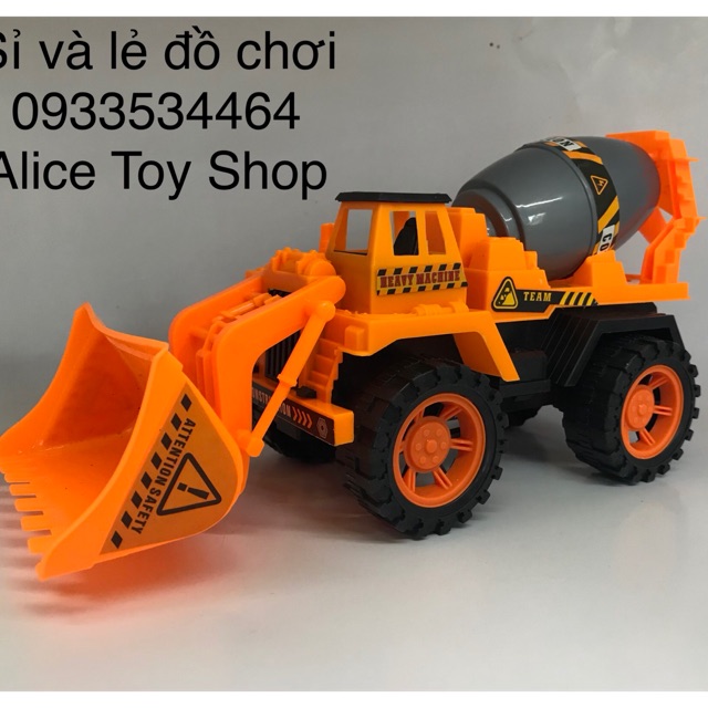 Xe công trình có xúc và trộn bê tông