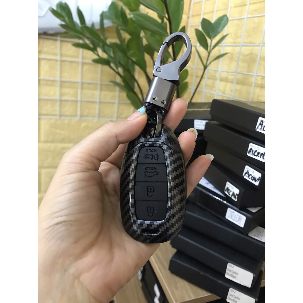 Ốp chìa khoá, bao, bọc chìa khóa xe Accent 2018 2019 2020 2021 2022 2023 vân Carbon