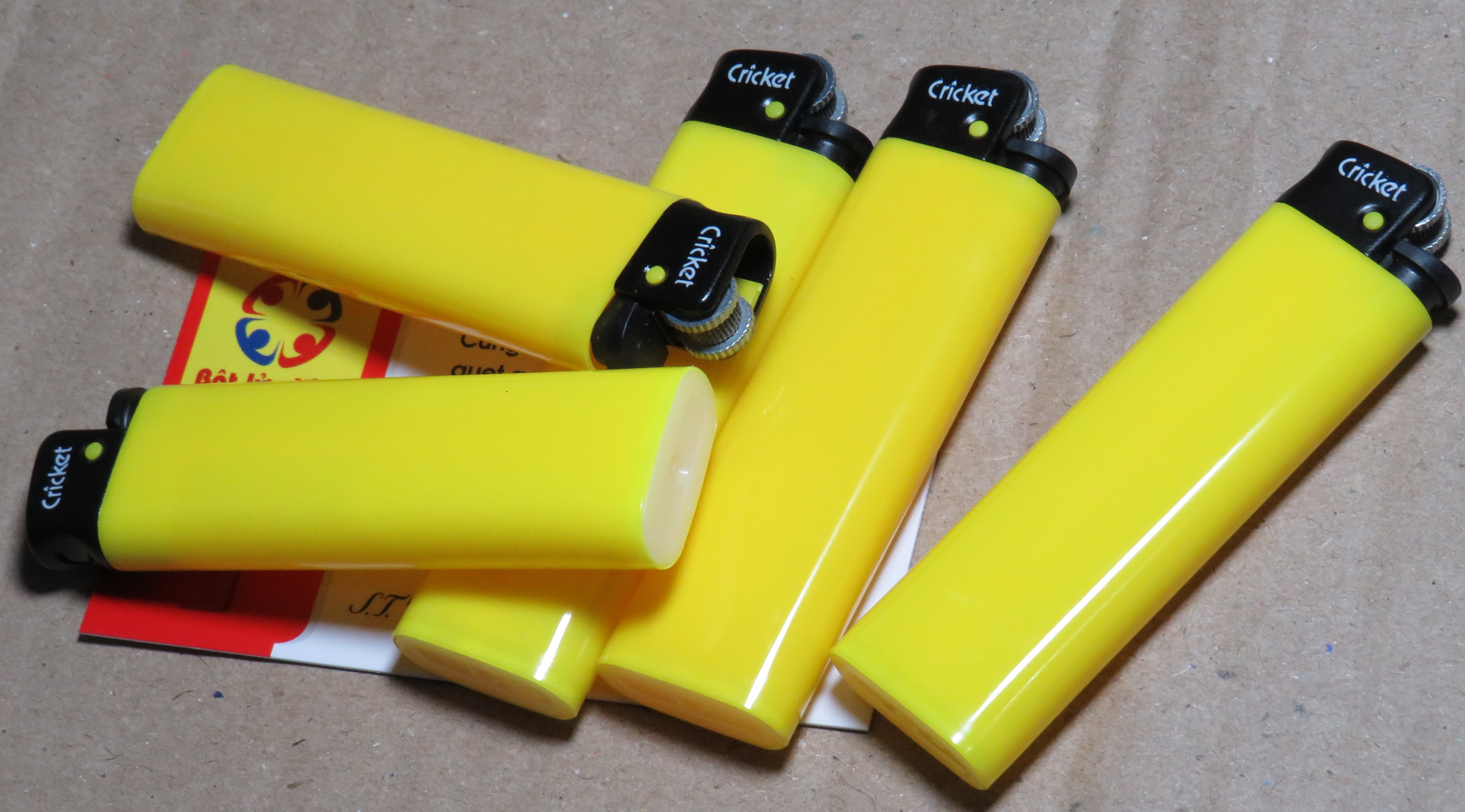 Bật lửa Critket Vàng, Quẹt cơ đá Criket Combo 10 chiếc Chính Hãng