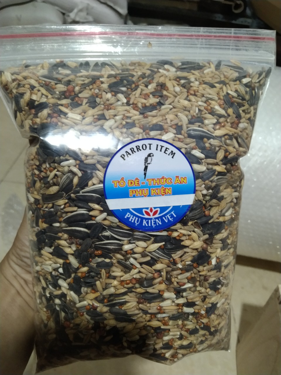 Hạt trộn vẹt trung 1kg đầy đủ chất dinh dưỡng cho vẹt