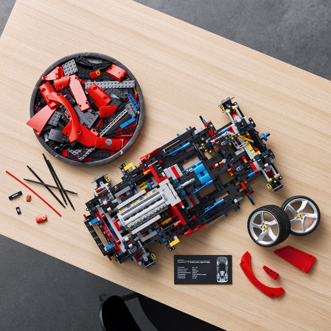 LEGO TECHNIC 42143 Siêu Xe Ferrari Daytona SP3 (3778 chi tiết)