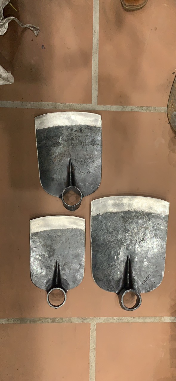LƯỠI QUỐC ĐẤT