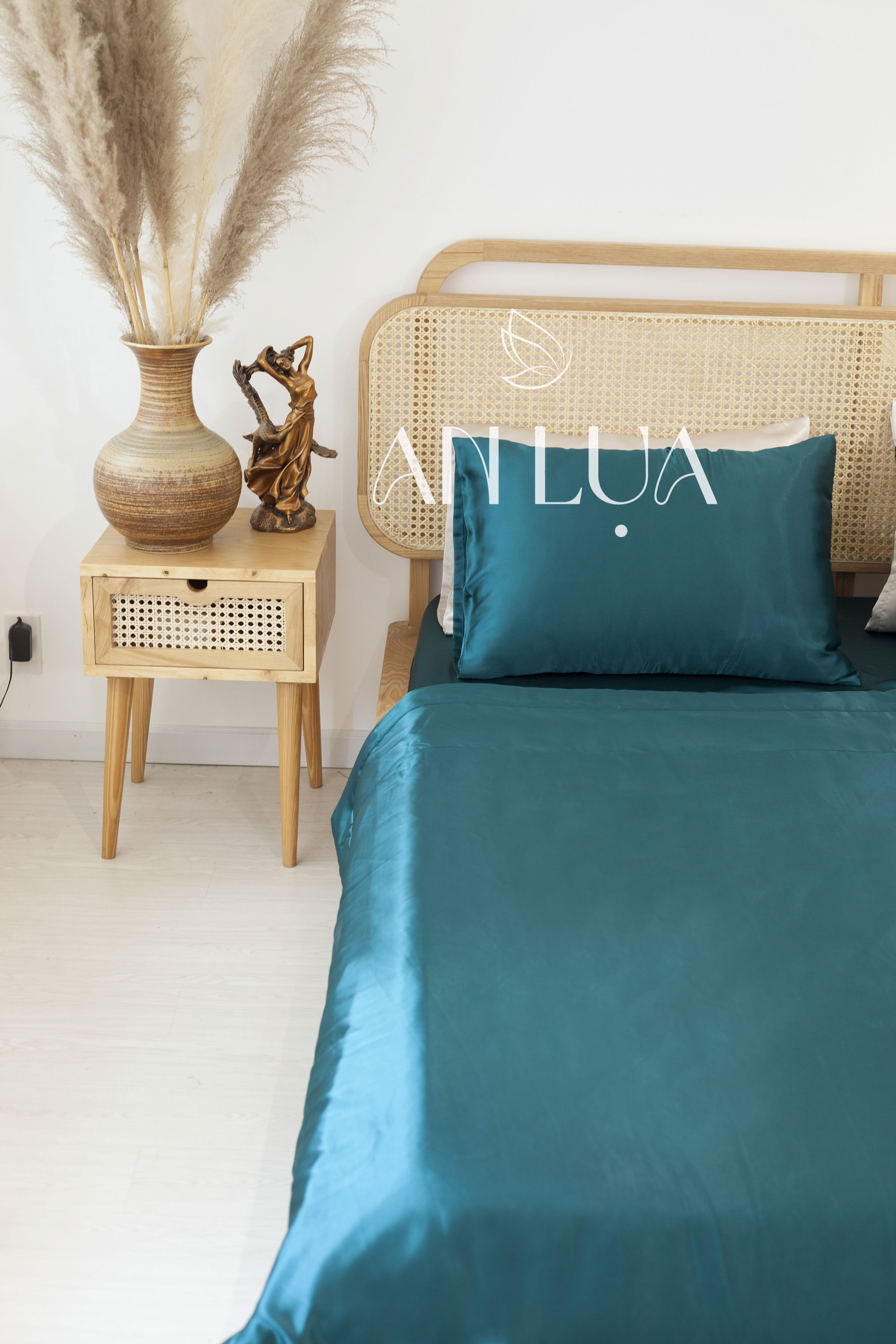 Bộ chăn drap 5 món An Lụa vải lụa mịn mát và thân thiện cho da - Xanh cổ vịt