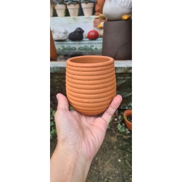 Chậu đất nung Bình Dương sọc thân m 8 x c 9
