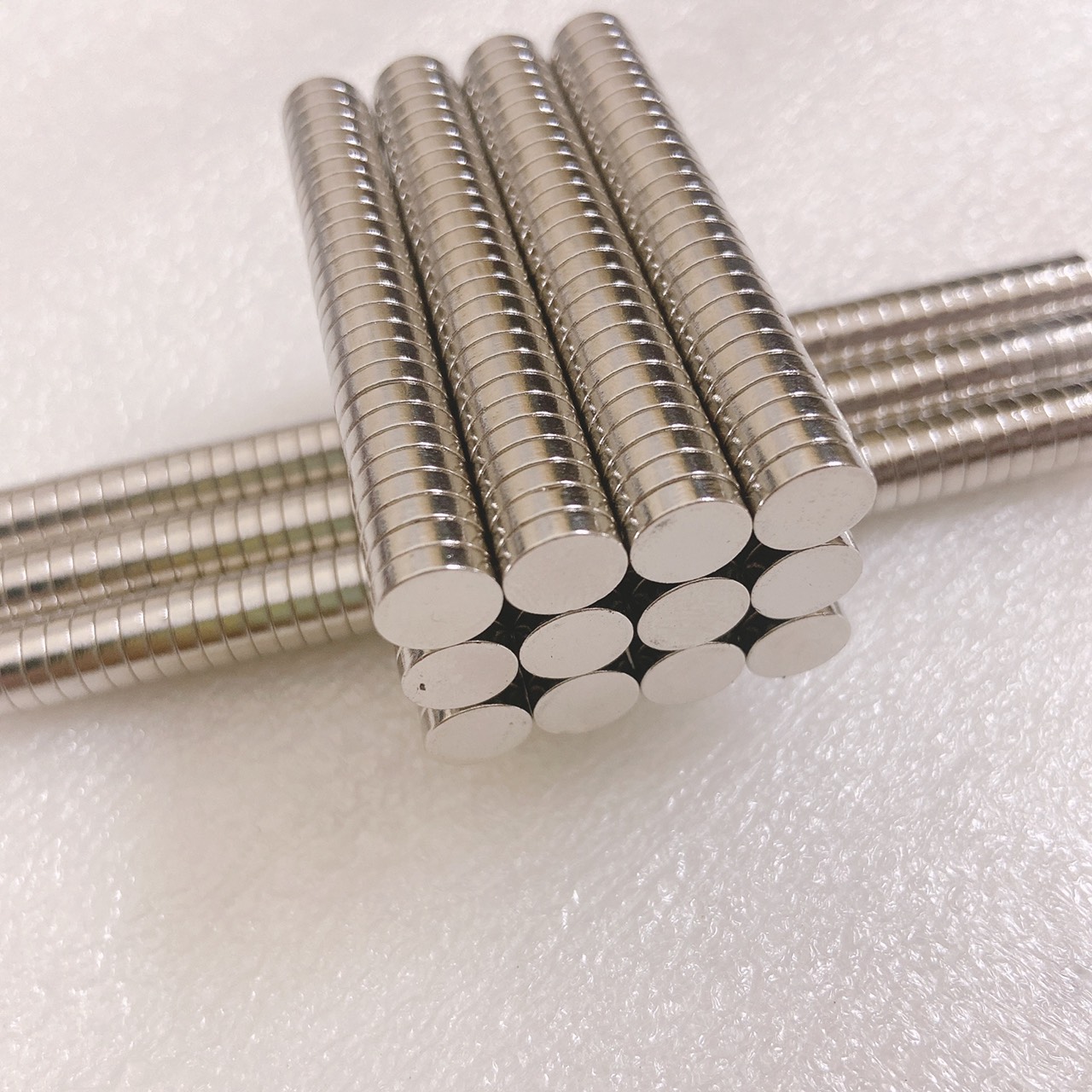 Nam châm viên vĩnh cửu D8 X 2 MM