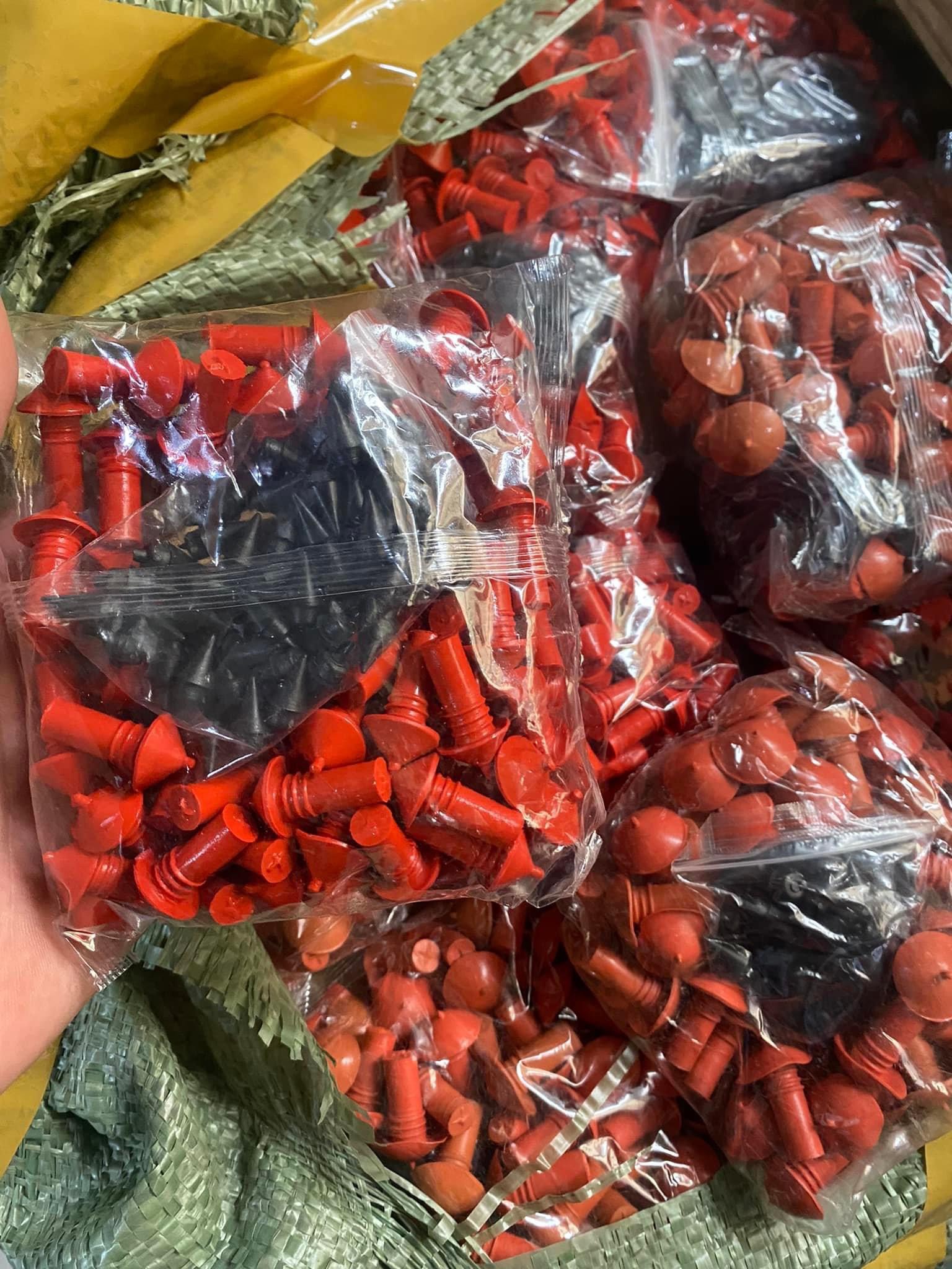 Đạn vá xe không săm ( vá nấm) đầu to , đầu bé ( gói khoảng 80 - 100 cái )