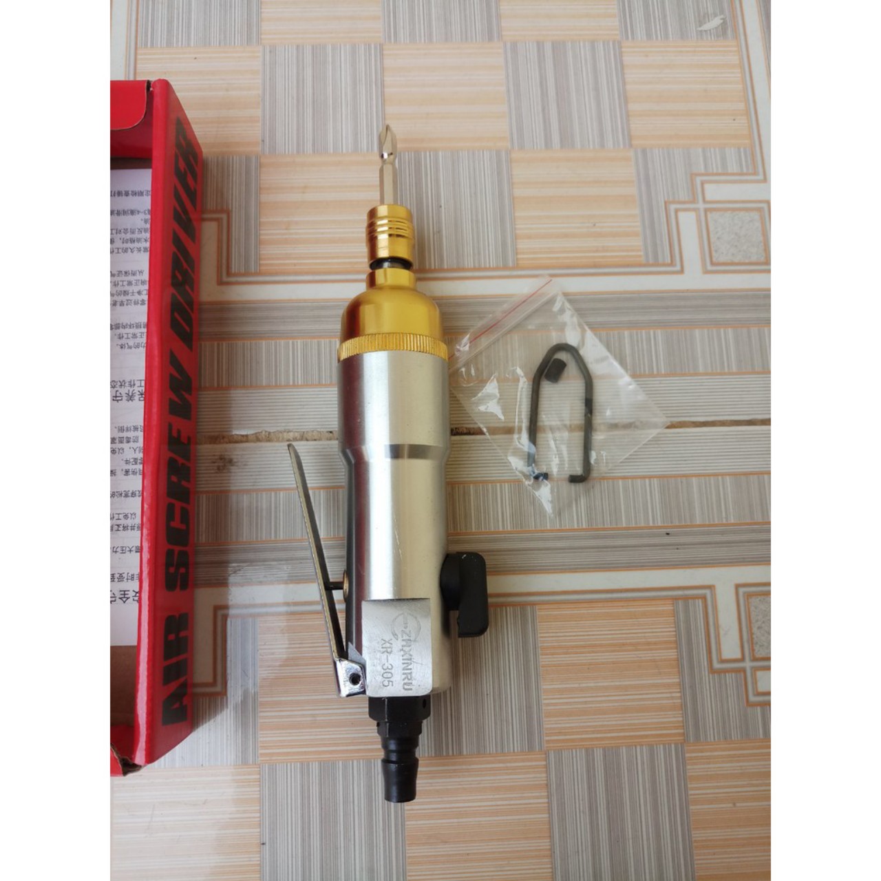 Máy bắn vít bằng hơi tiện lợi
