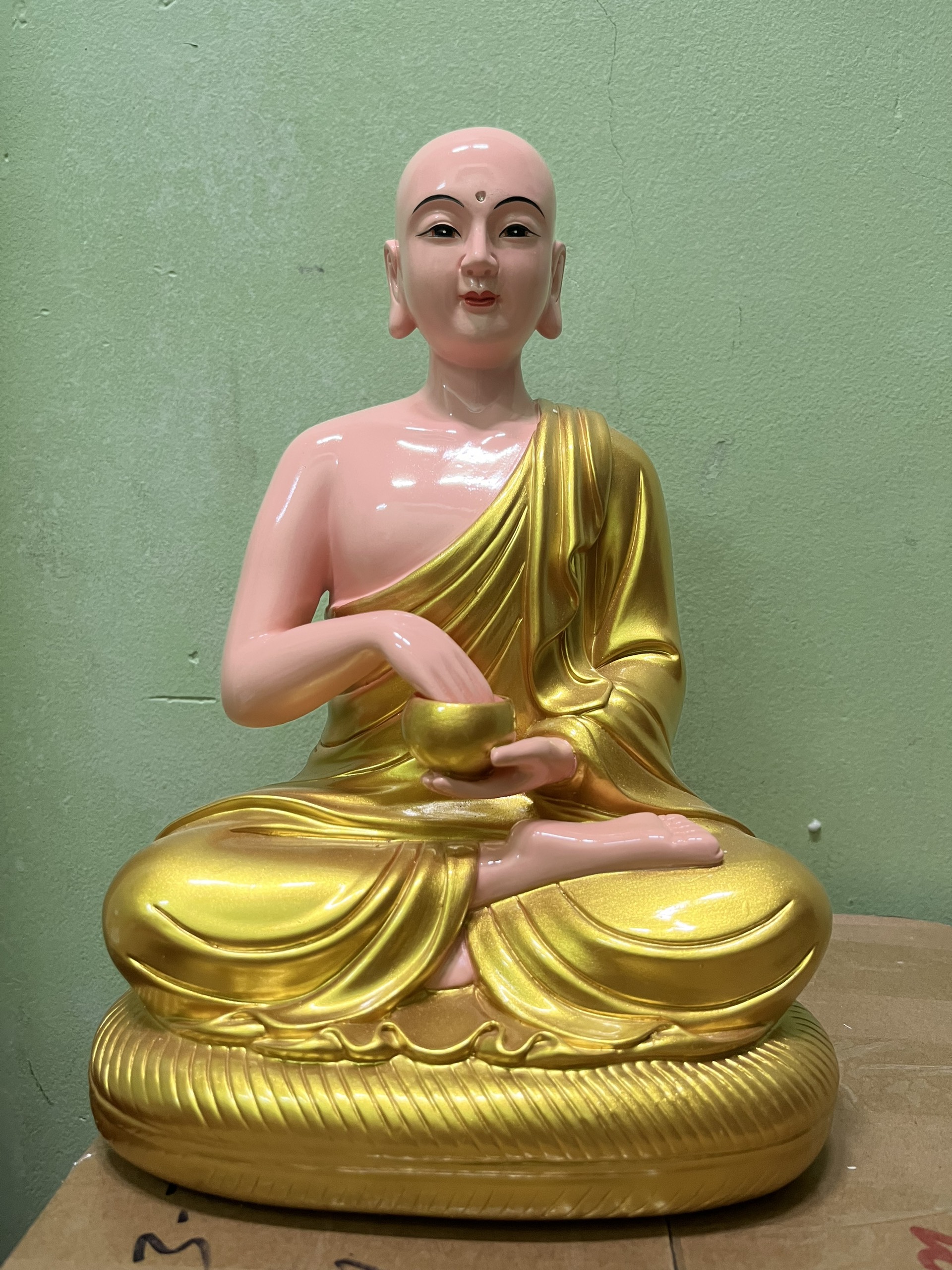 Tôn Tượng Thánh Tăng Sivali 30cm composite