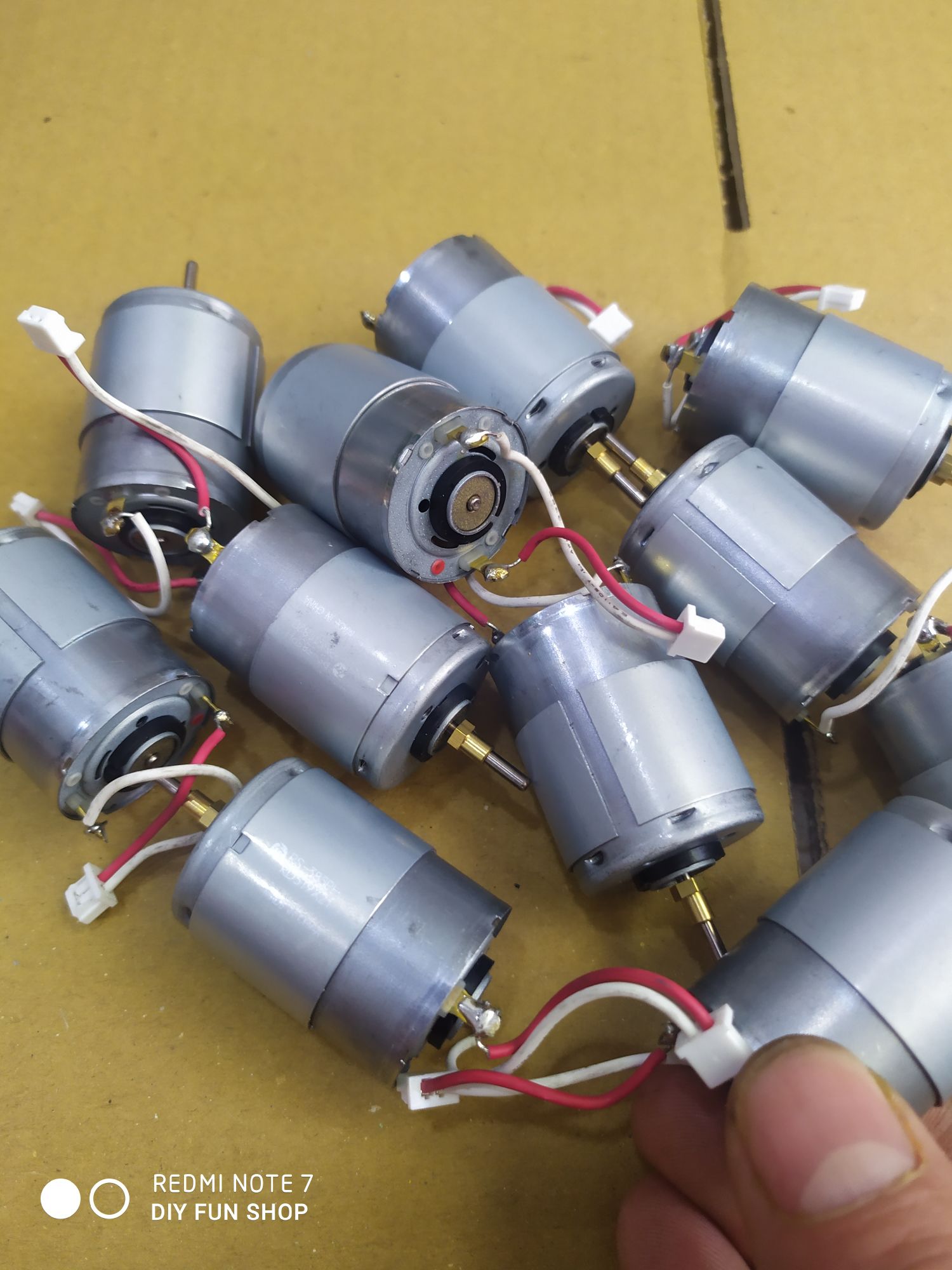 [HCM]DC motor RS385PH 24v 8500rpm Like New