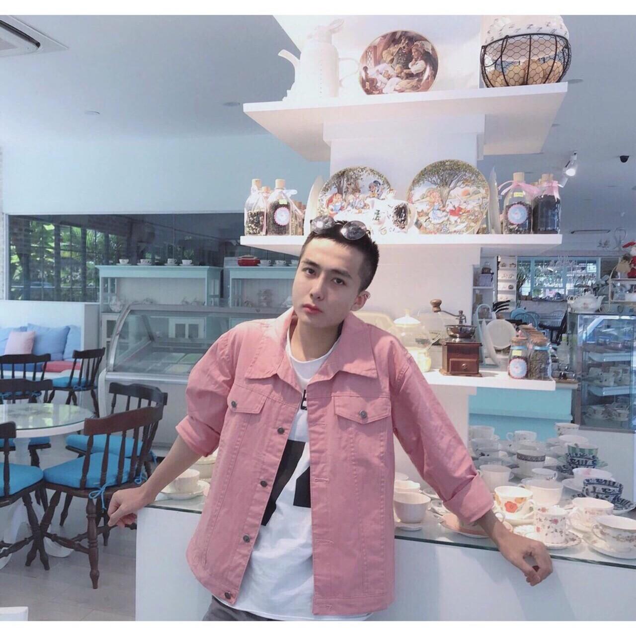 ÁO KHOÁC KAKI MÀU HỒNG FOME RỘNG NAM VÀ NỮ MẶC  RẤT CHẤT. 0KS13