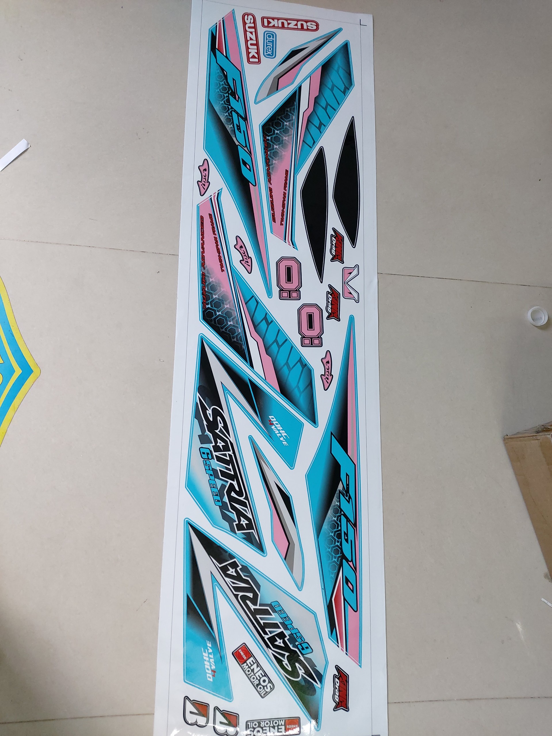 Tem satria fi dán xe xanh ngọc đen