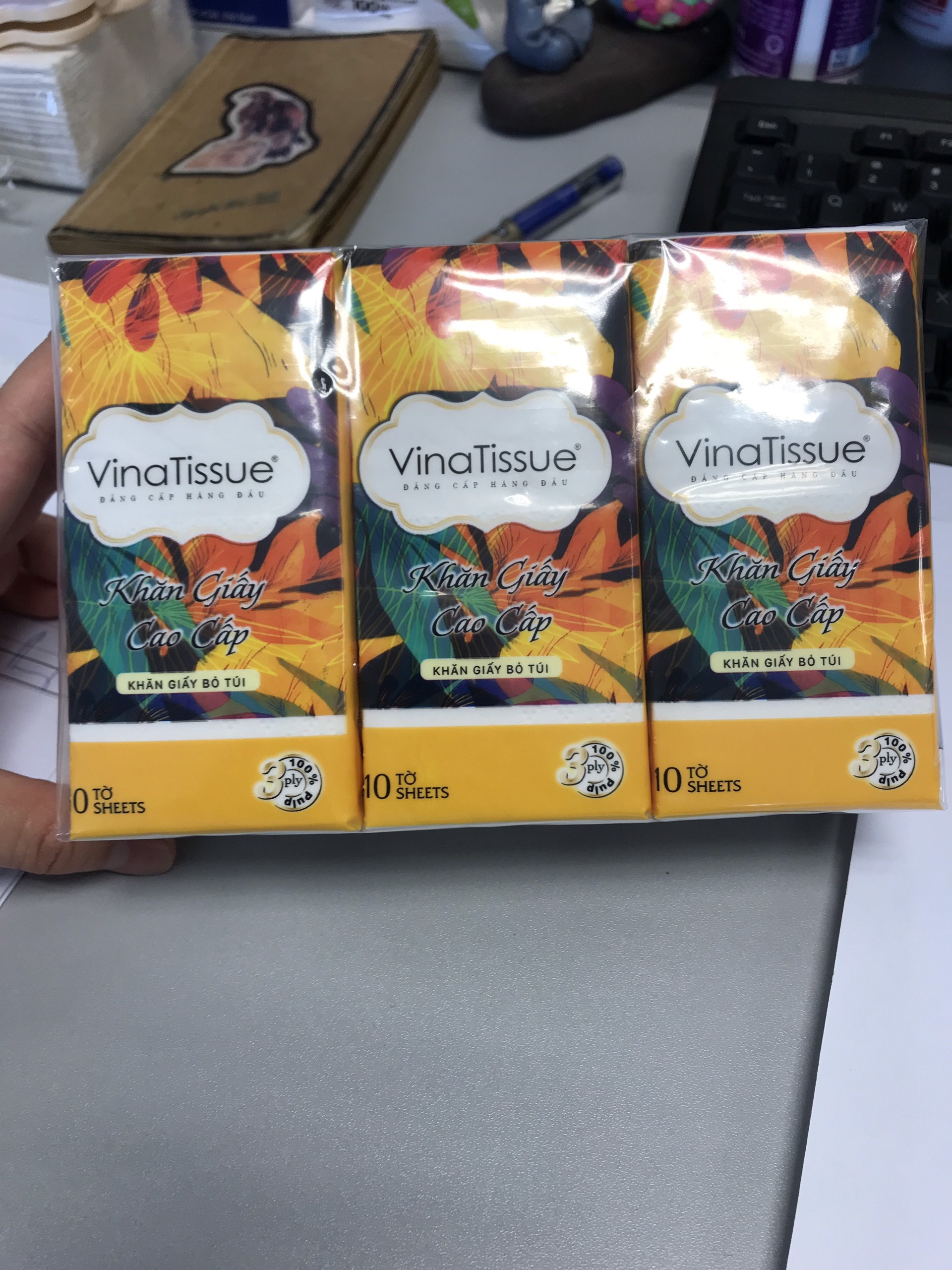 [HCM]Combo 10 gói khăn ví bỏ túi Vinatissue