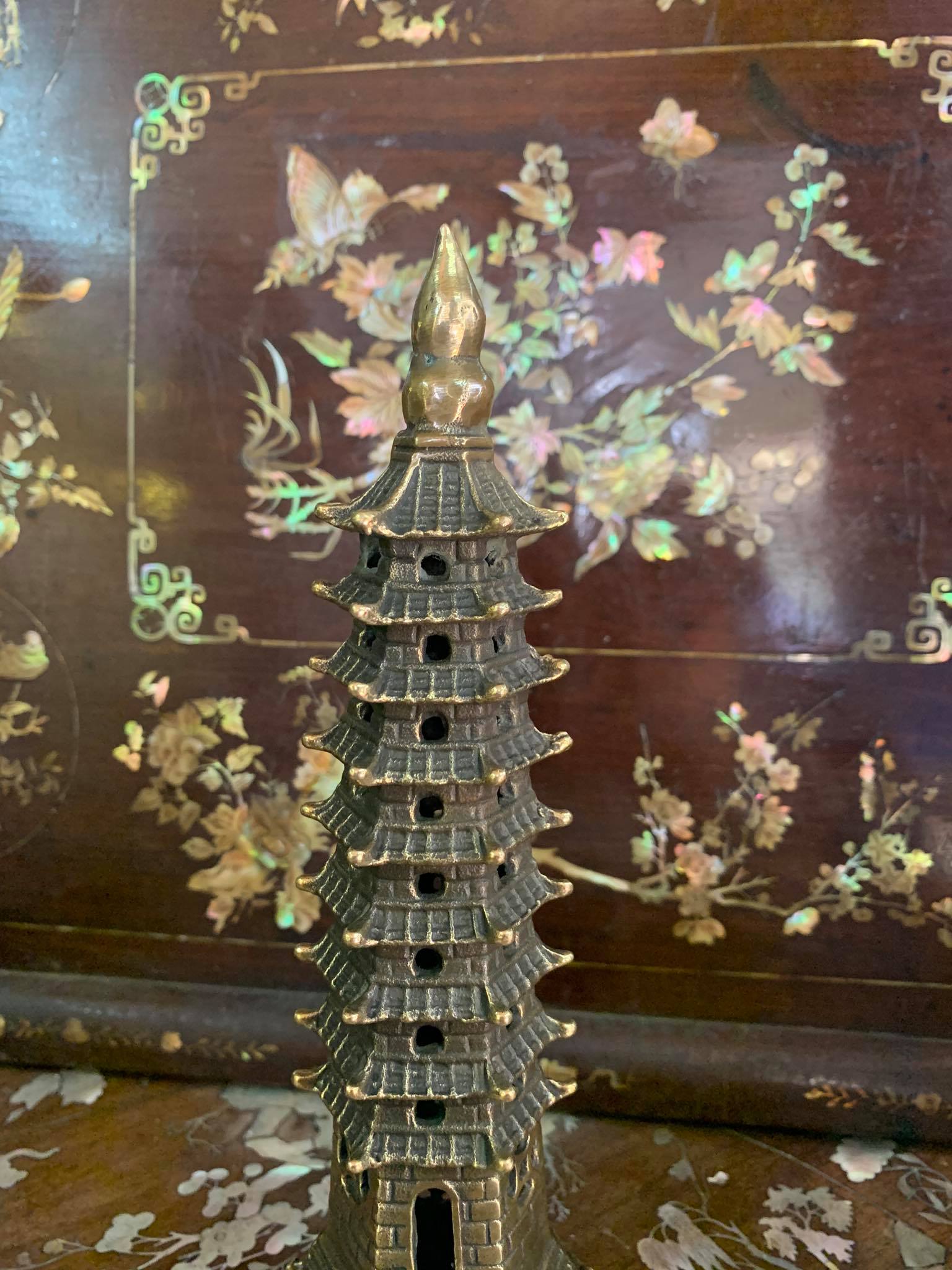Tháp văn xương bằng đồng