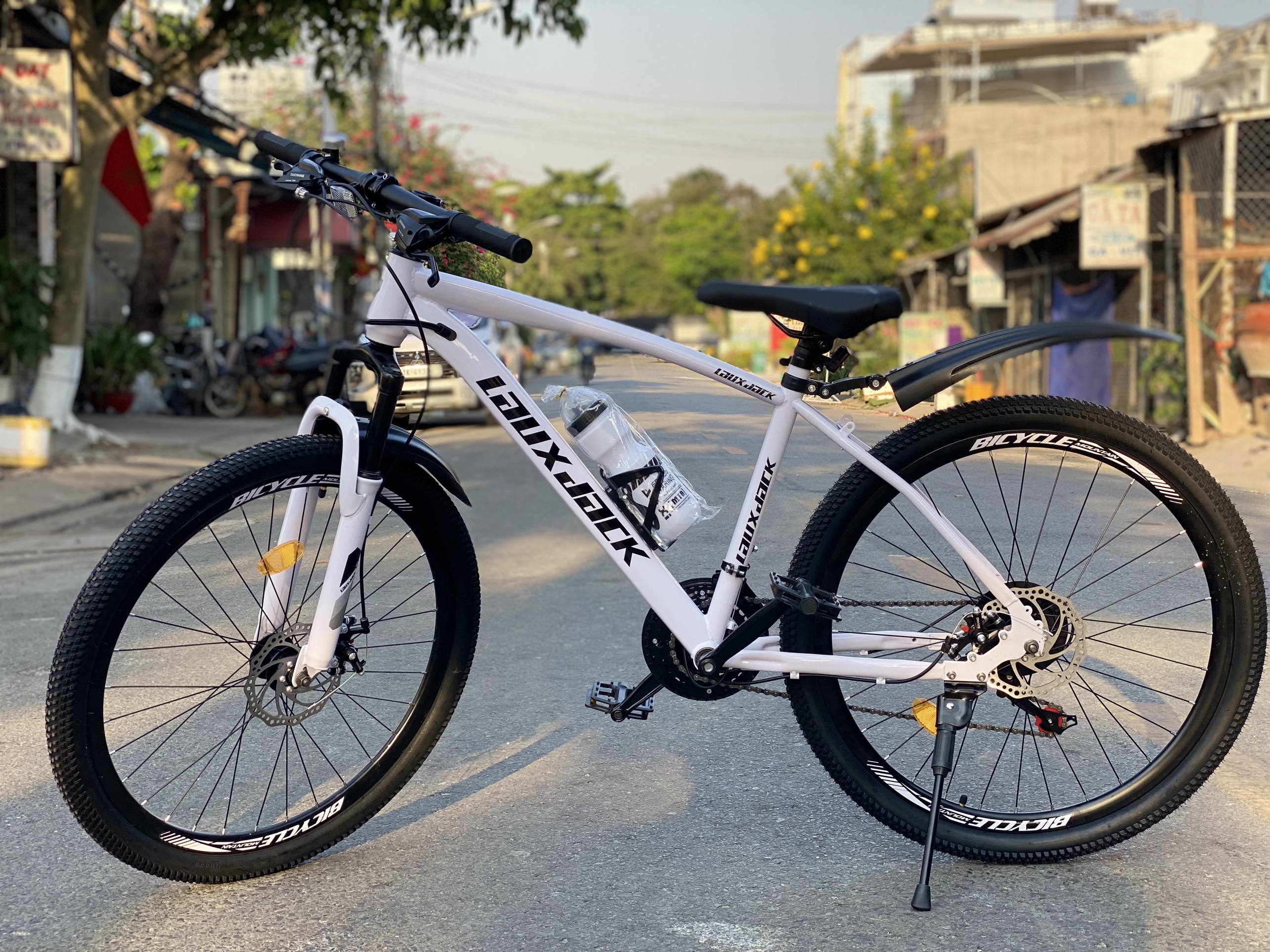 Xe đạp thể thao laux jack nan hoa