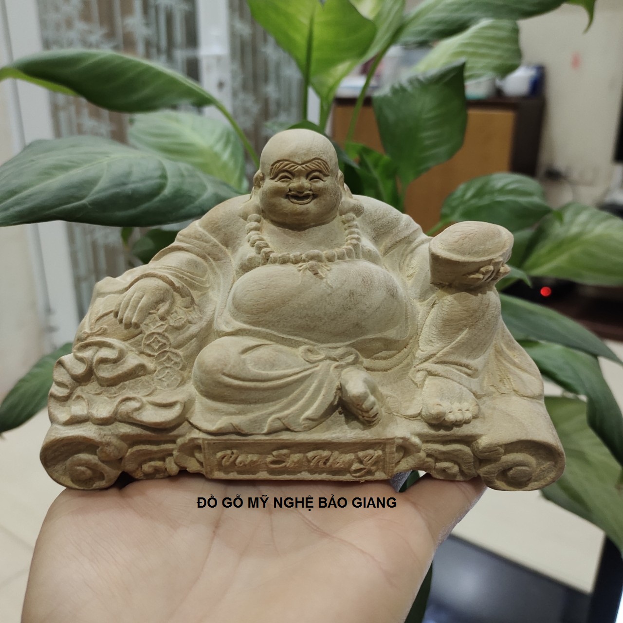 Tượng phật di lặc gỗ xá xị để mộc thơm phức