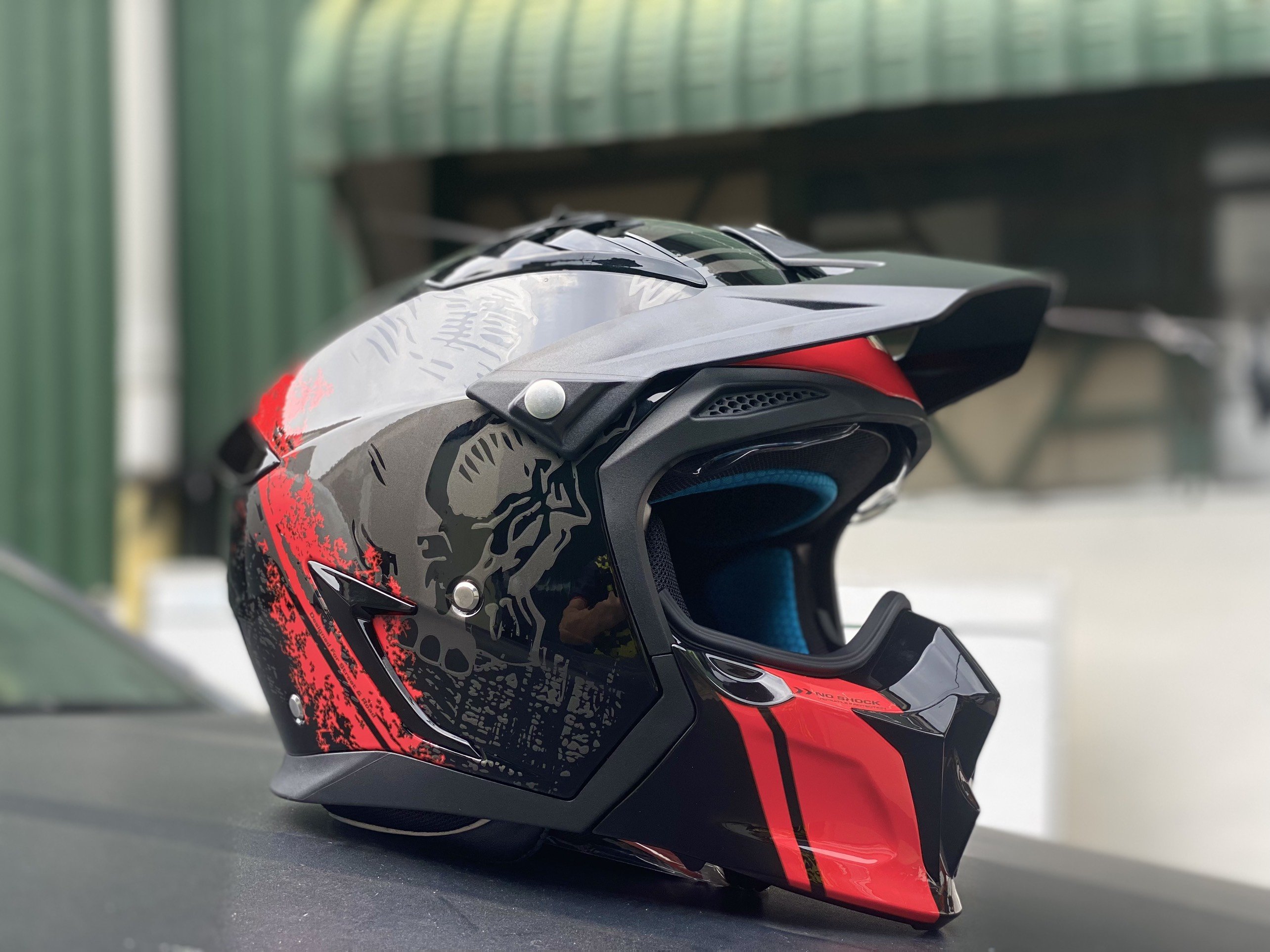 MŨ BẢO HIỂM YOHE 890 - Gloss Red Black