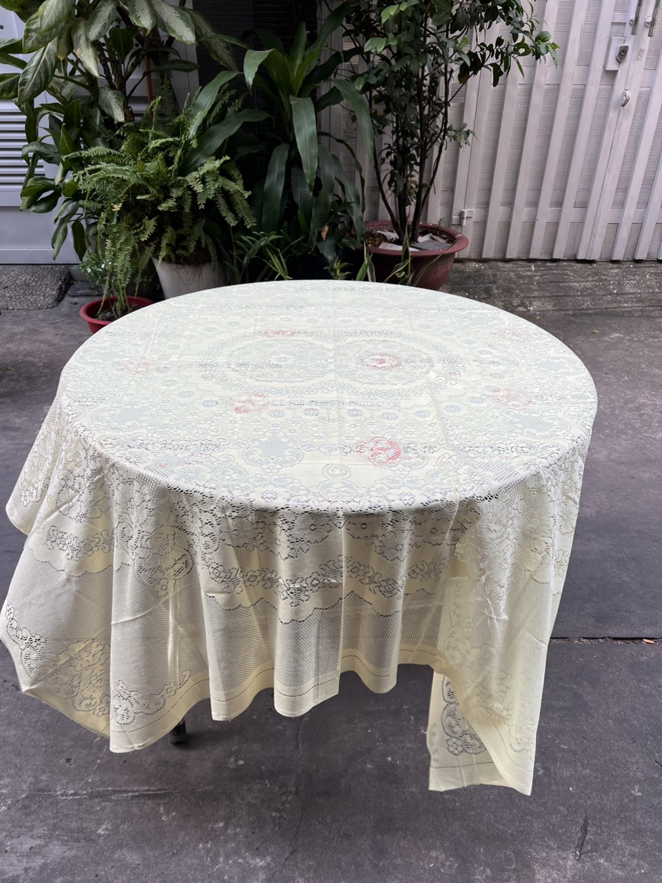 Khăn trải bàn Ren 1m7 x 1m7,Chất dày