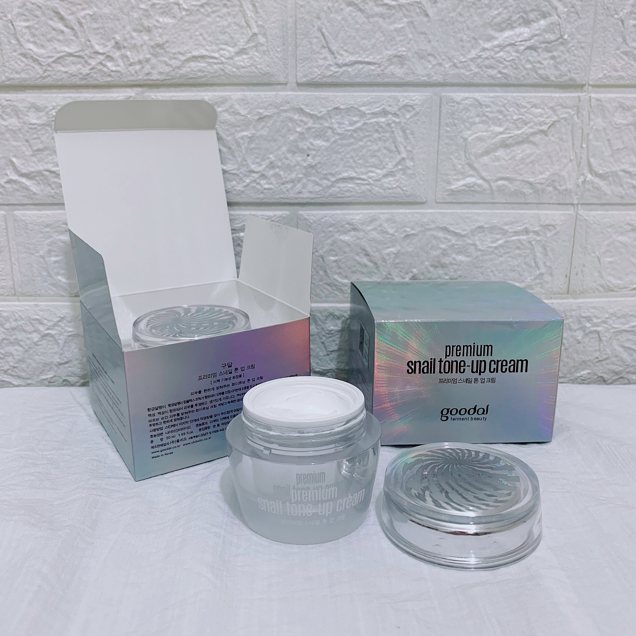Kem  dưỡng trắng da ốc sên