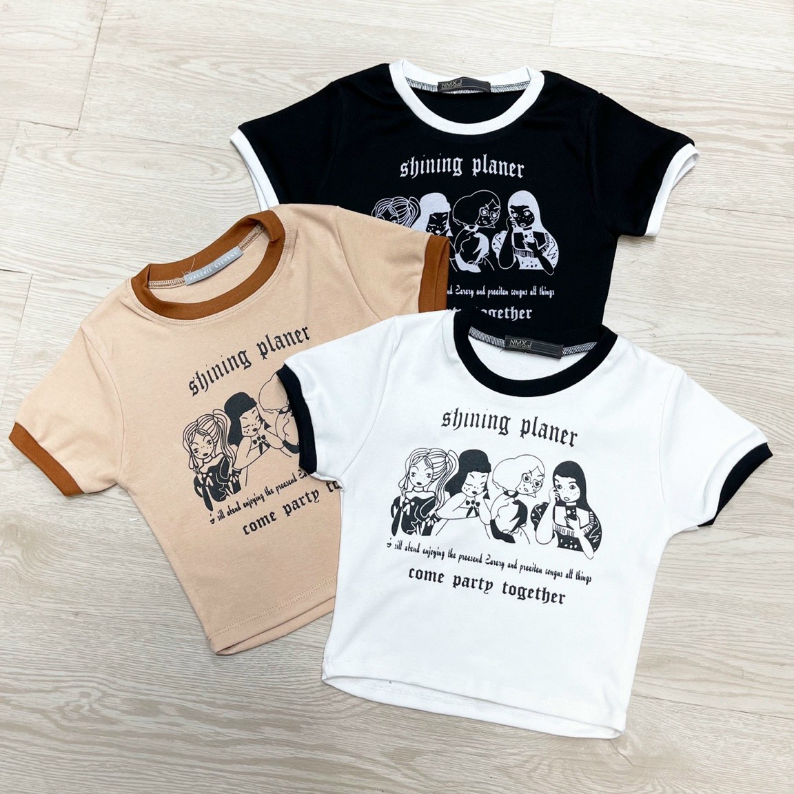 Áo Croptop Hana Ôm Body Cổ Tròn Tay Ngắn Chất Thun Borip Nhiều Màu In Bốn Cô Gái Freesize 35-51Kg
