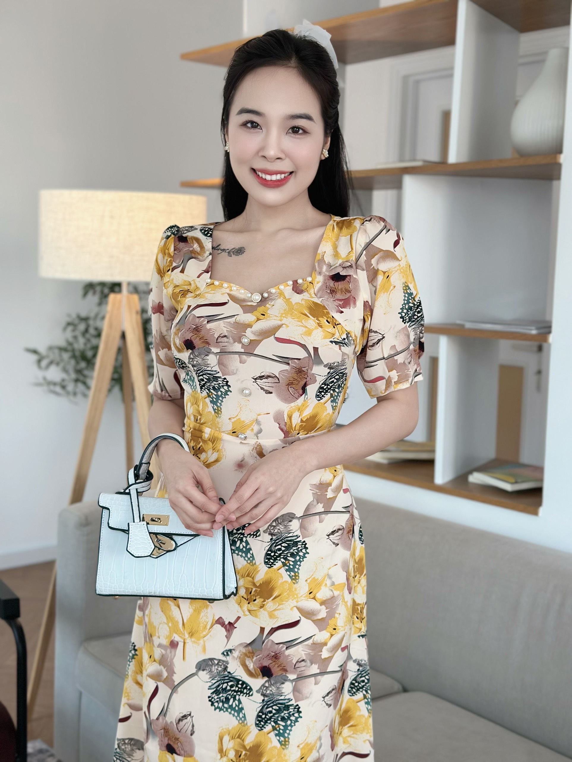 Đầm hoa form dài, cổ đính ngọc đính nút, tay phồng Misa - MS0312 (Hình thật shop chụp)