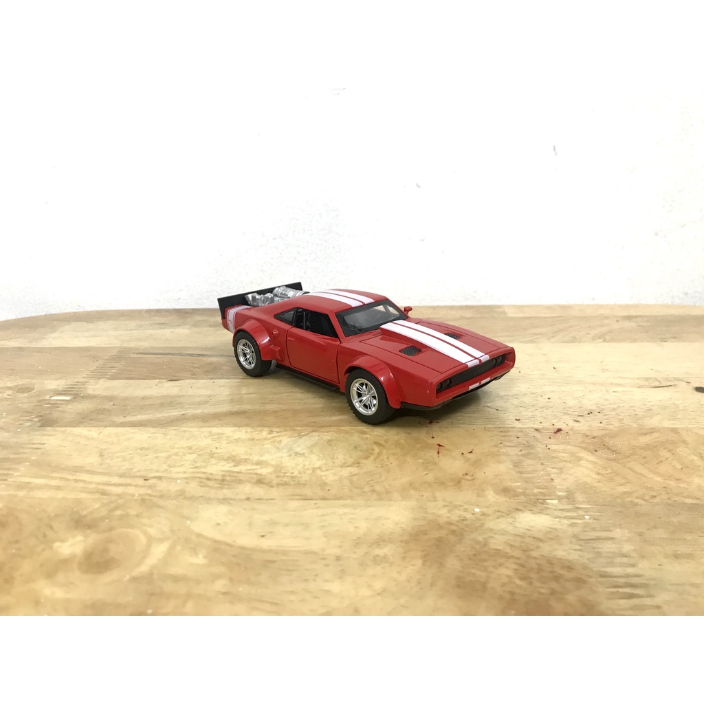 Mô hình xe Dodge Ice Charger  _ Tỷ lệ 1:32