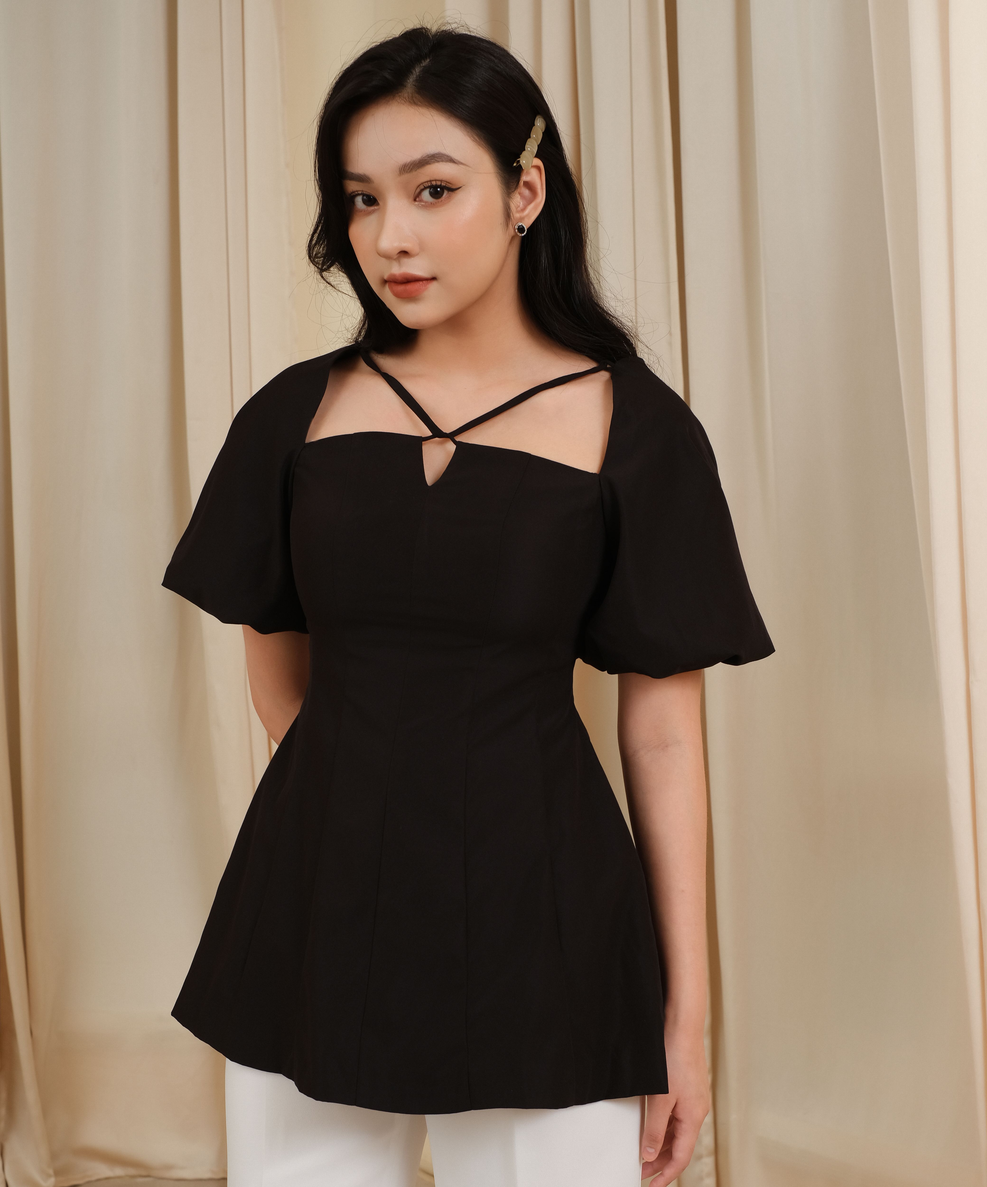 Maiimer - Áo kiểu đan dây cổ màu đen Maris